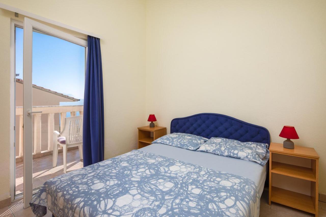 Apartments & Restaurant Galeb Marusici  Bagian luar foto