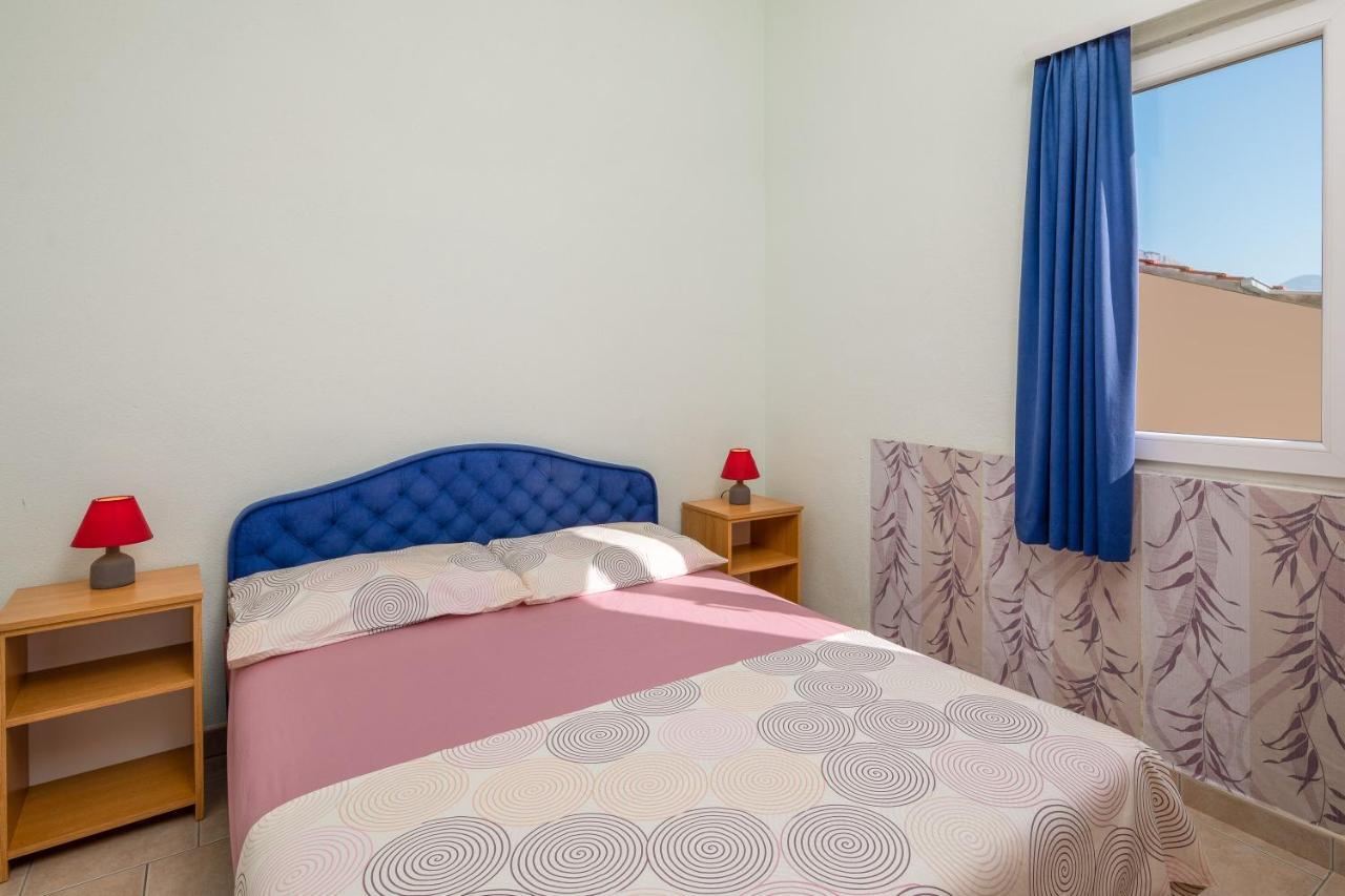 Apartments & Restaurant Galeb Marusici  Bagian luar foto