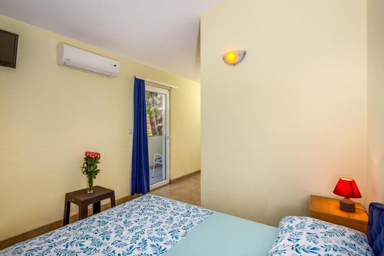 Apartments & Restaurant Galeb Marusici  Bagian luar foto