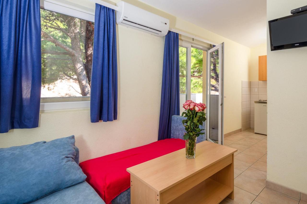 Apartments & Restaurant Galeb Marusici  Bagian luar foto